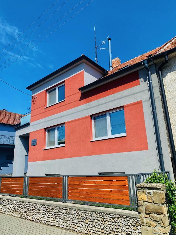 Apartmany Na Zahradni Břeclav Kültér fotó