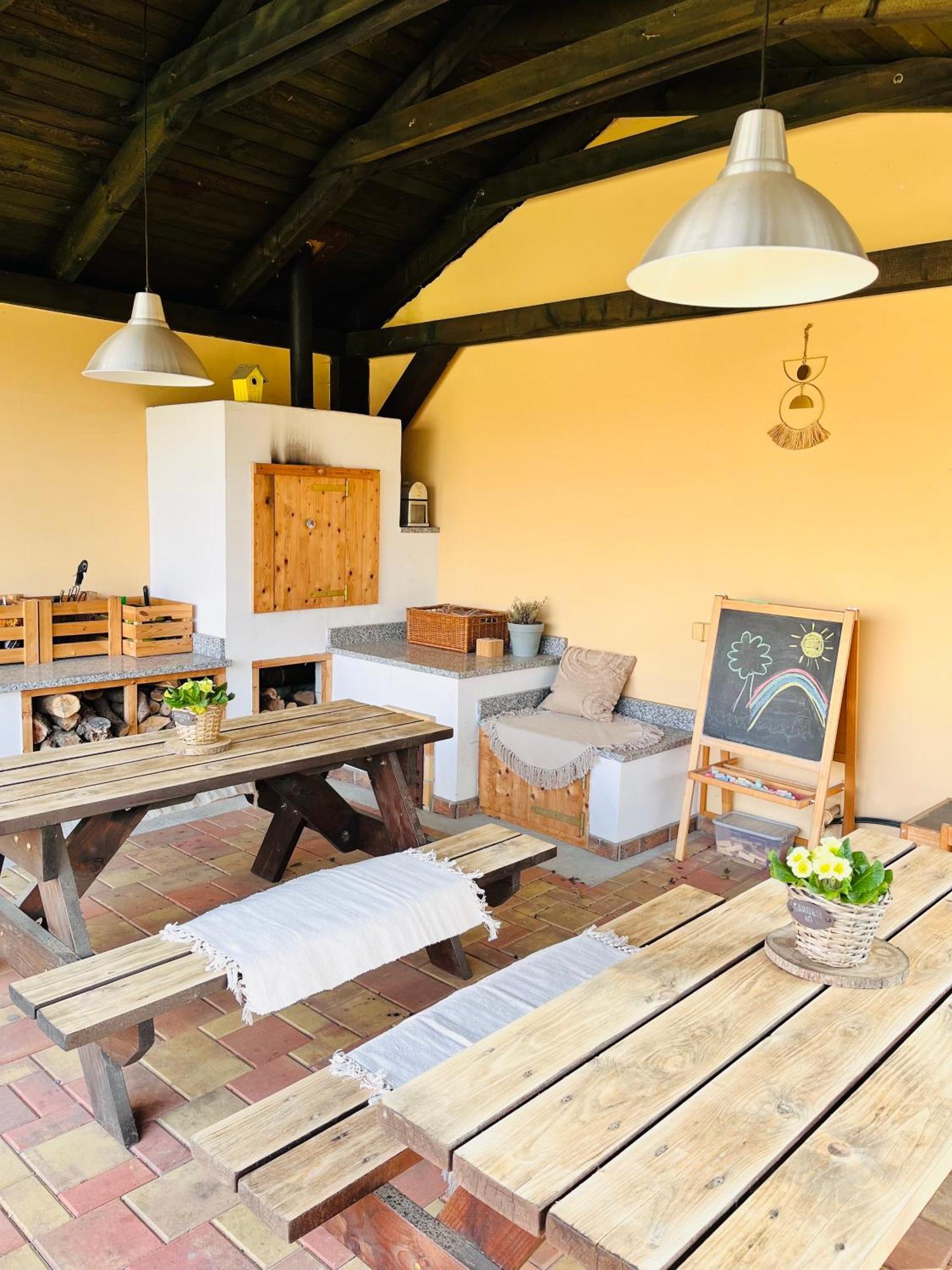 Apartmany Na Zahradni Břeclav Kültér fotó